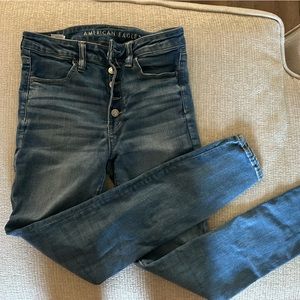 Size 6 High Rise American Eagle Skinny Jeans